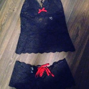 Lingerie top and bottoms